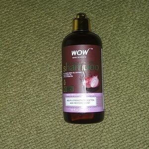 Wow Skin Science Red Onion Black Seed Oil Shampoo